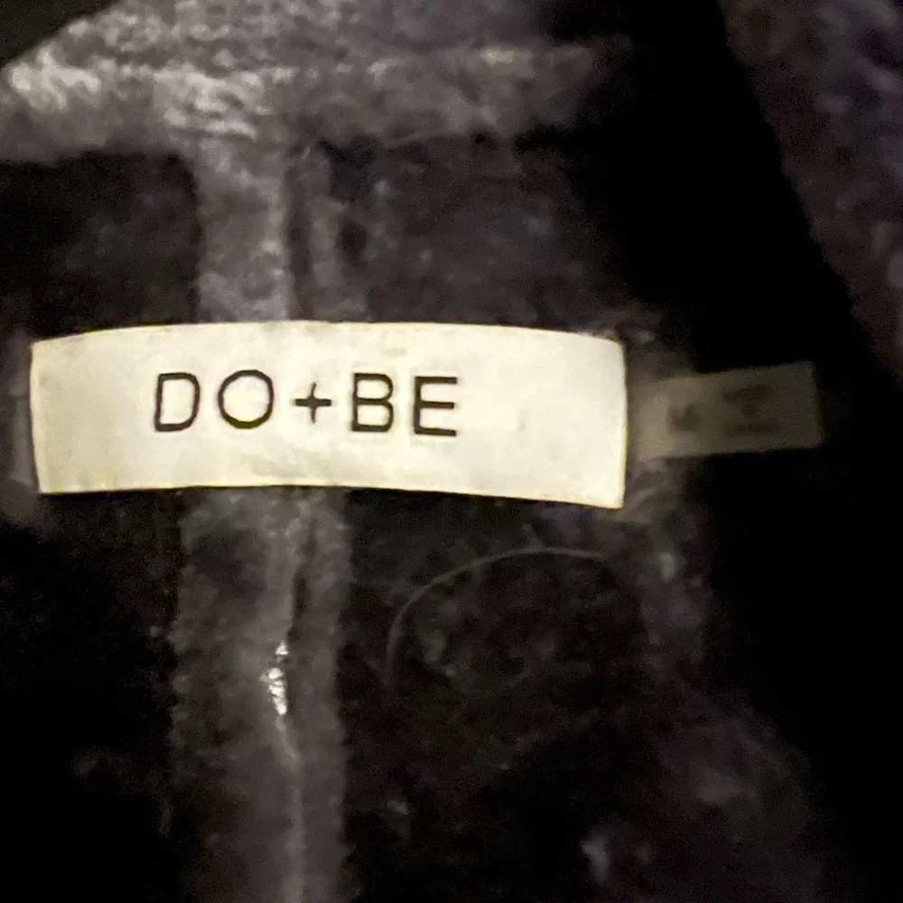 DO+BE Shimmering Silver Jacket - Picture 2 of 2